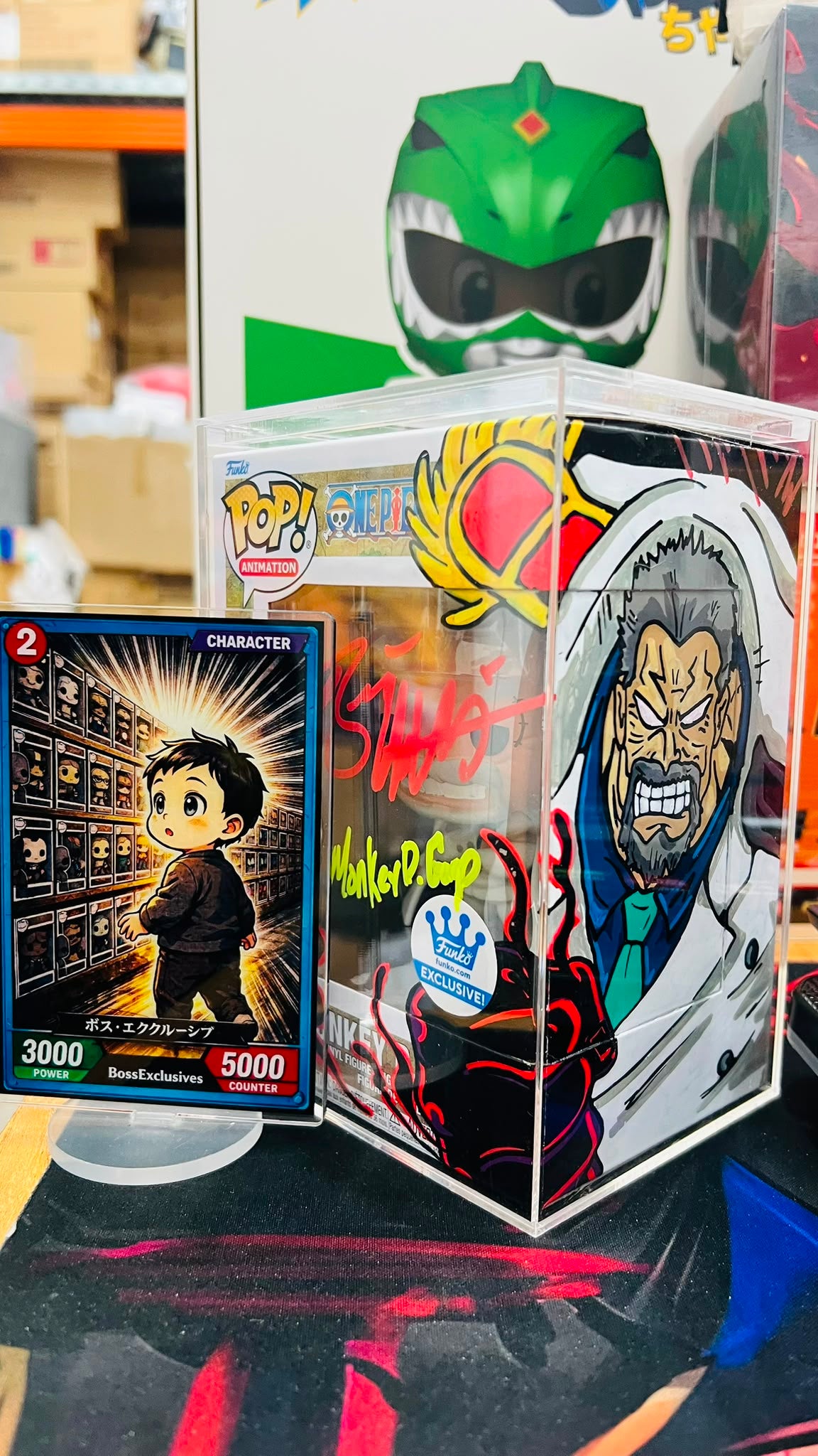 One Piece - Garp Signature With Cert of Authentic & Magnectic Hardstack